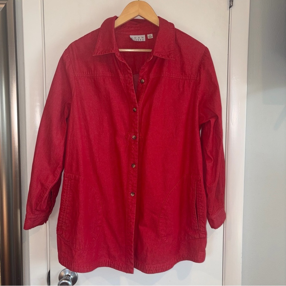 Vintage Denim Shirt. Color: Red. Size XL/1X.
100% Cotton.